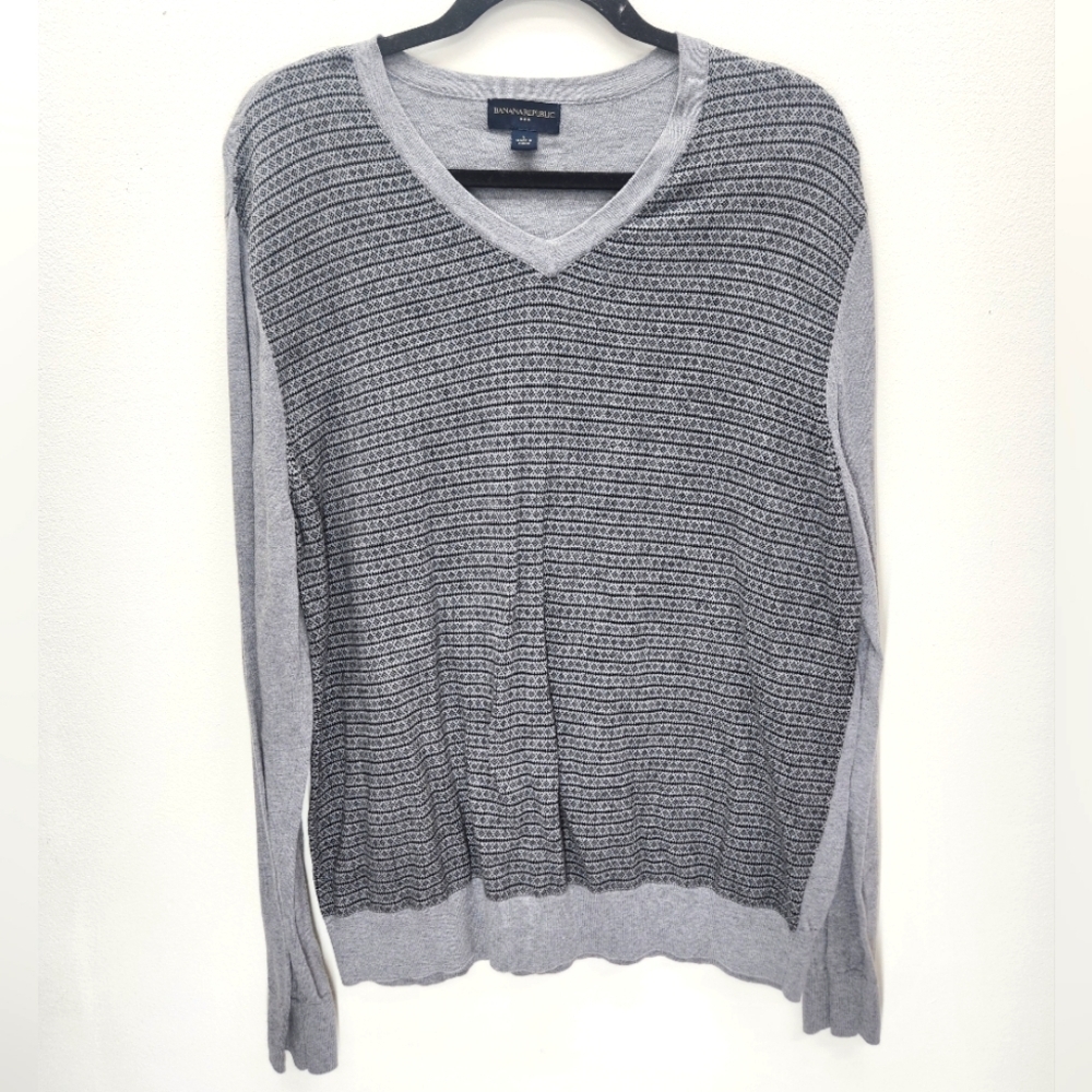 Banana Republic Wool Silk Blend Sweatshirt Mens Large Gray Geometric Pattern